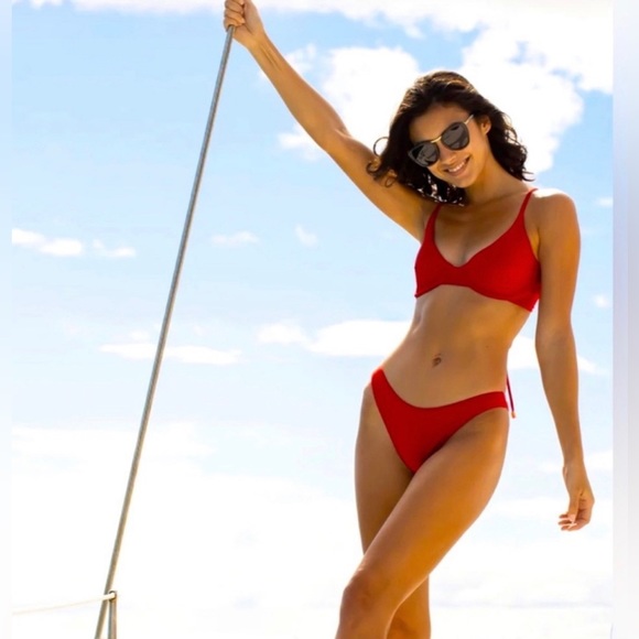 NEW! Kenny Flowers THE CALI Underwire Bikini Top and Bikini Set Red SZ S - Picture 1 of 16